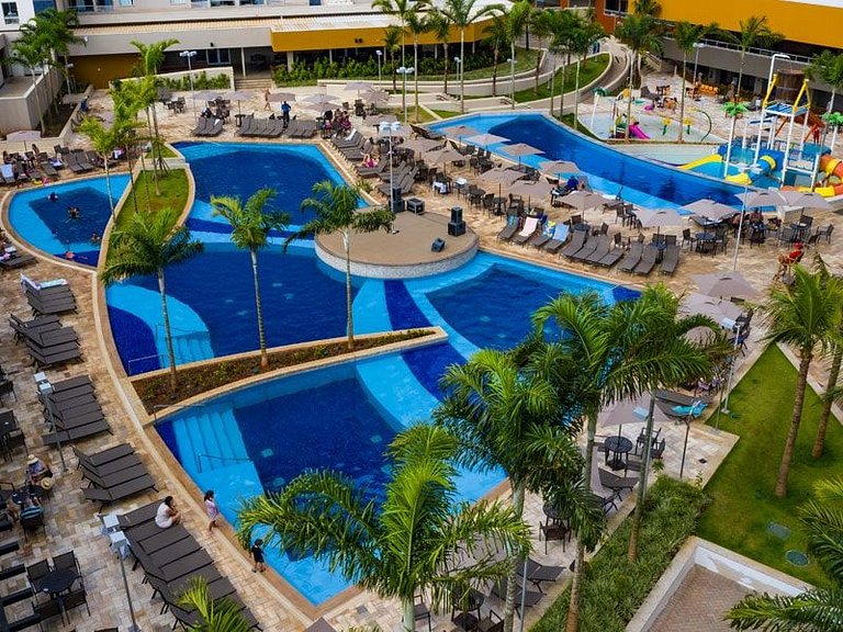Espaçosa Suíte Familiar no Solar das Águas Park Resort