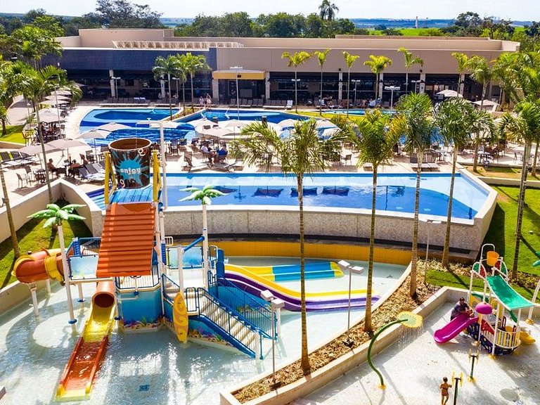 Aconchegante Suíte no Solar das Águas Park Resort